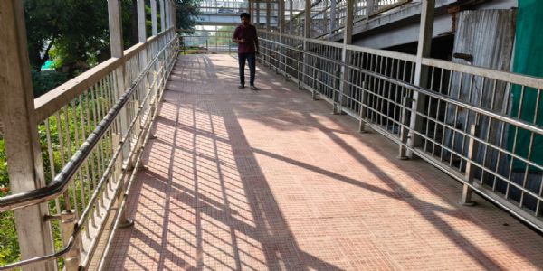 रेल हादसे के बाद सक्रिय हुआ रेलवे प्रशासन