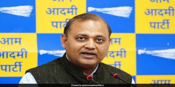 दिल्ली के पूर्व मंत्री सोमनाथ भारती फ़रार घोषित, रायबरेली कोर्ट ने जारी किया वारंट