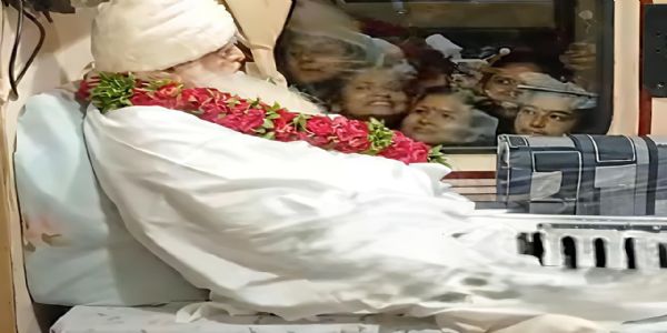 जमानत मिलने के बाद अस्पताल से अपने आश्रम पहुंचा आसाराम