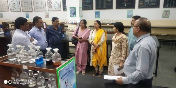 इंदौरः केमिस्ट्री लैब में हुई घटना पर प्रशासनिक दल ने लिया स्थिति का जायजा, सभी विद्यार्थी सुरक्षित