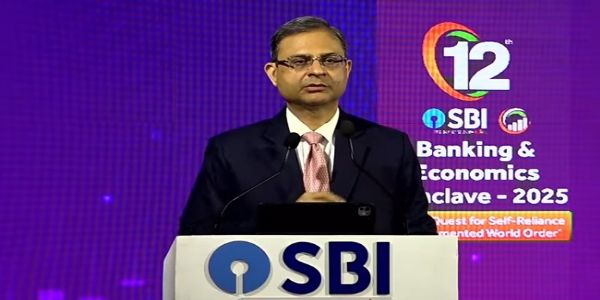 एसबीआई के बैंकिंग और इकोनॉमिक्स कॉन्क्लेव 2025 को संबोधित करते संजय मल्होत्रा एसबीआई के बैंकिंग और इकोनॉमिक्स कॉन्क्लेव 2025 को संबोधित करते संजय मल्होत्रा