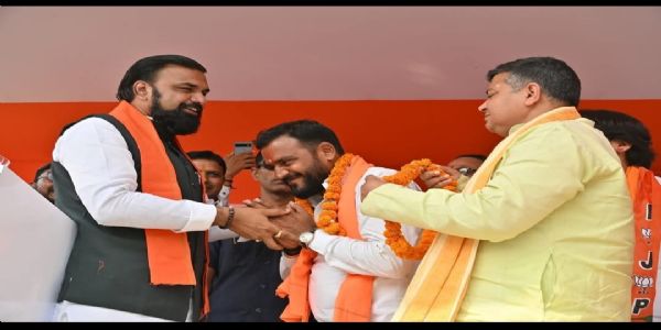 (अपडेट) लालू सरकार की सड़कें ओम पुरी के गाल जैसी थीं:सम्राट चौधरी