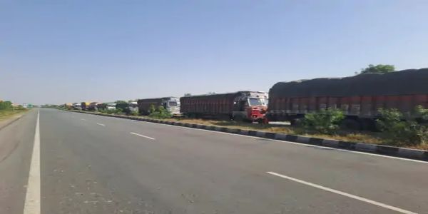 डीएनटी समाज और पशुपालक संघ का महापड़ाव जारी, ब्यावर-पिंडवाड़ा हाईवे पर 10 किलोमीटर लंबा जाम