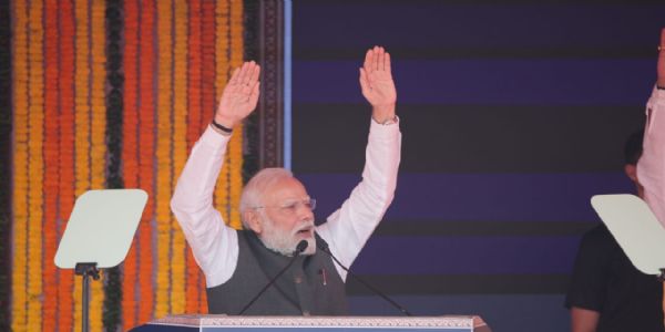 (लीड) वंदे भारत ट्रेन भारतीयों की, भारतीयों ने भारतीयों के लिए बनाई : प्रधानमंत्री मोदी