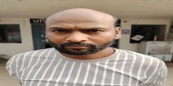 संशोधित : जांजगीर अस्पताल से धोखाधड़ी का आरोपित बंदी फरार, तैनात प्रहरी निलंबित