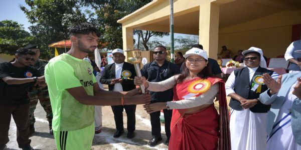 विद्यार्थियों के विकास के लिए शिक्षा और खेल का संतुलन जरूरी : मंत्री