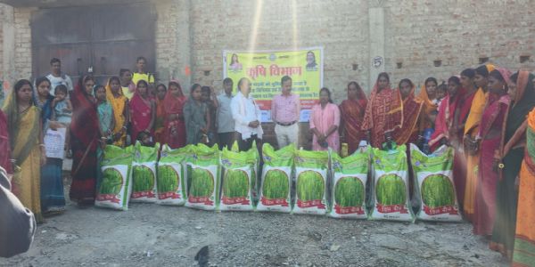 देवघर में किसानों को 50 प्रतिशत अनुदान पर मिला बीज