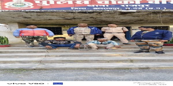 बलरामपुर : बरियों पुलिस ने सिंचाई मोटर पम्प चोरी करने वाले दो आरोपितों को पकड़ा