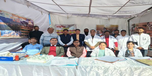 आयुर्वेदिक चिकित्सा शिविर में 104 मरीजों का हुआ निःशुल्क उपचार