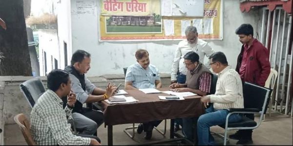 भोपालः मुख्य निर्वाचन पदाधिकारी ने किया नरेला व हुजूर में एसआईआर कार्य का निरीक्षण