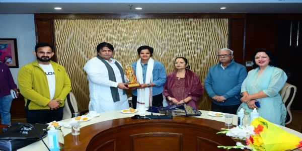 क्रिकेट विश्व कप फाइनल की ‘प्लेयर ऑफ़ द मैच’ शेफाली वर्मा का गुरुग्राम में हुआ सम्मान