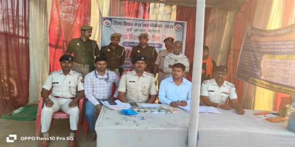 पुलिस ने तीन लाख 25 हजार कैश किया बरामद