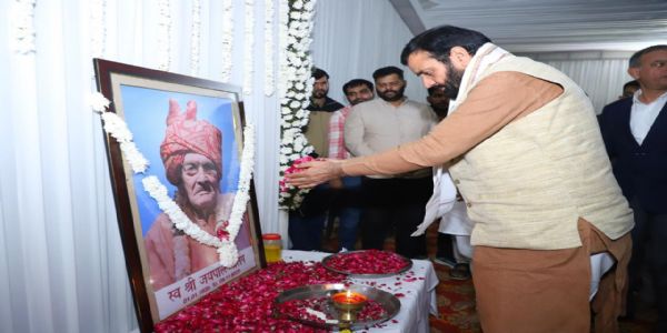 मुख्यमंत्री नायब सिंह सैनी ने पलवल पहुंचकर खेल राज्य मंत्री गौरव गौतम के दादा के निधन पर जताया शोक