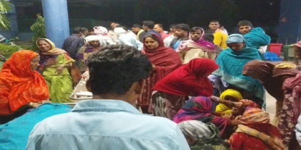 बिहार में अररिया जिले के जोकीहाट में सड़क हादसे में बाइक सवार मां-बेटे की मौत