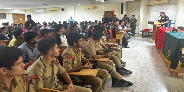 ट्रिपल आईटी : भारतीय सेना में कैरियर के अवसरः नेतृत्व, अनुशासन और राष्ट्र सेवा पर व्याख्यान