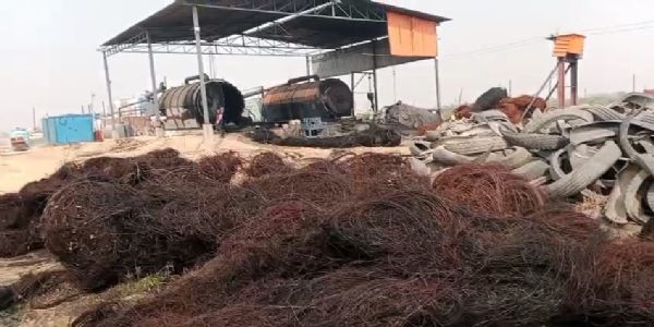 फर्रुखाबाद में टायर फैक्टरी में धमाके से लगी आग, 4 श्रमिक झुलसे