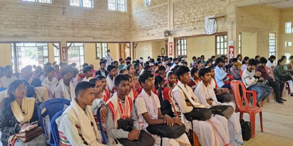 संगठित होकर समाज परिवर्तन की दिशा में आगे बढ़ें छात्र: पटनायक