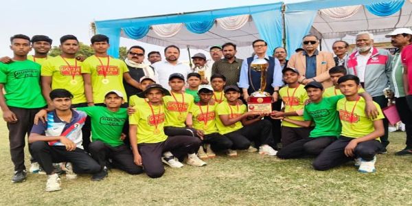 विजेता शिवपुर क्लब वाराणसी की टीम विजेता शिवपुर क्लब वाराणसी की टीम