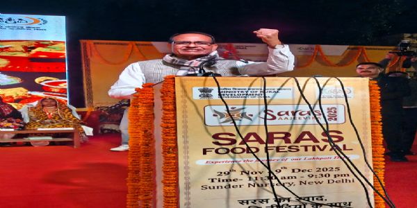सरस फूड फेस्टिवल के मौके पर संबोधित करते हुए केन्द्रीय कृषि मंत्री शिवराज सिंह चौहान
