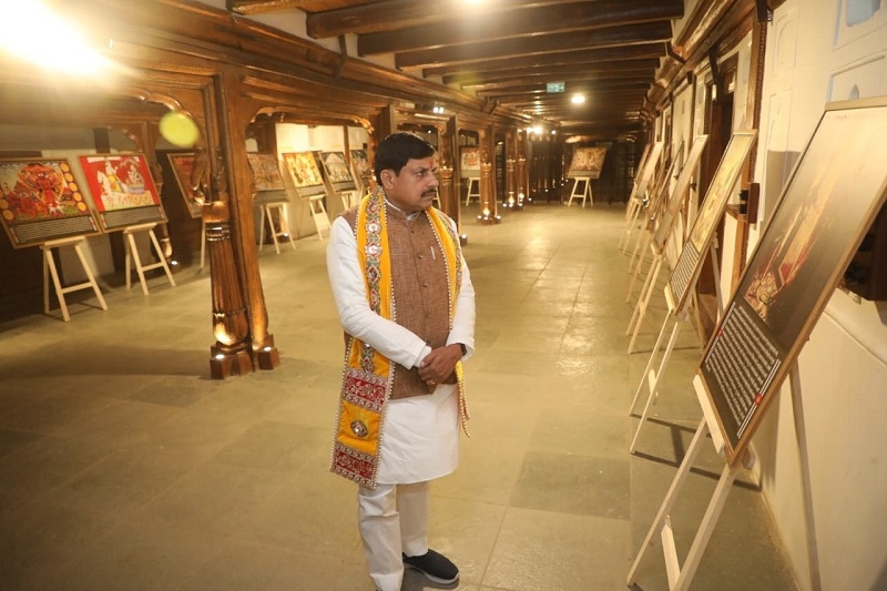 मुख्यमंत्री ने कृष्ण लीलाओं पर आधारित नृत्य-नाटिका का अवलोकन किया