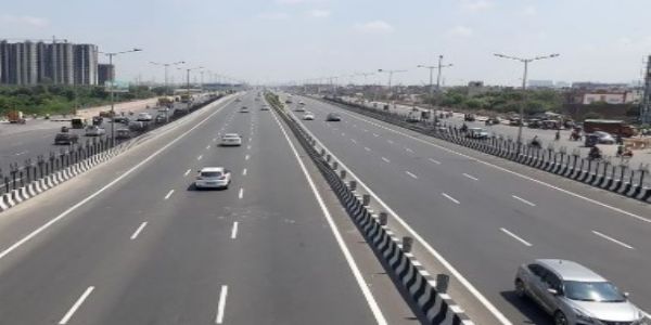 दिल्ली- देहरादून एक्सप्रेस वे (फाइल फोटो) दिल्ली- देहरादून एक्सप्रेस वे (फाइल फोटो)