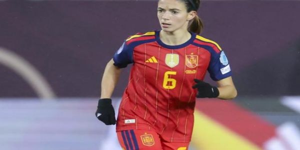 स्पेन की मिडफील्डर ऐताना बोनमती