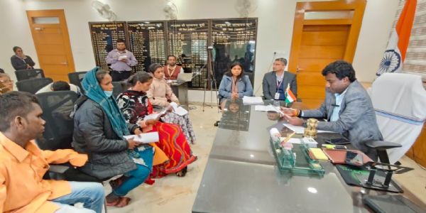 जनता दरबार में कई मामलों का हुआ ऑन द स्पॉट निष्पादन