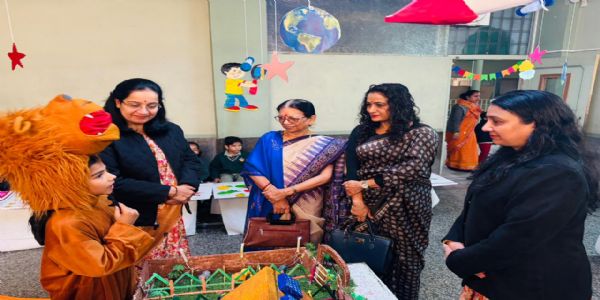 माइंड फेस्ट में उत्साहित हुए विद्यार्थी