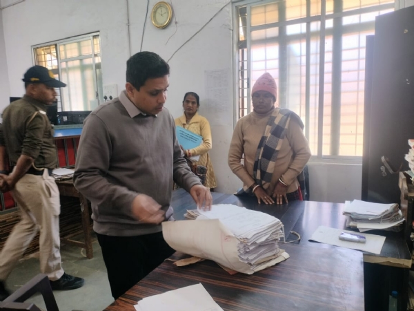 तहसील में निरीक्षण तहसील में निरीक्षण