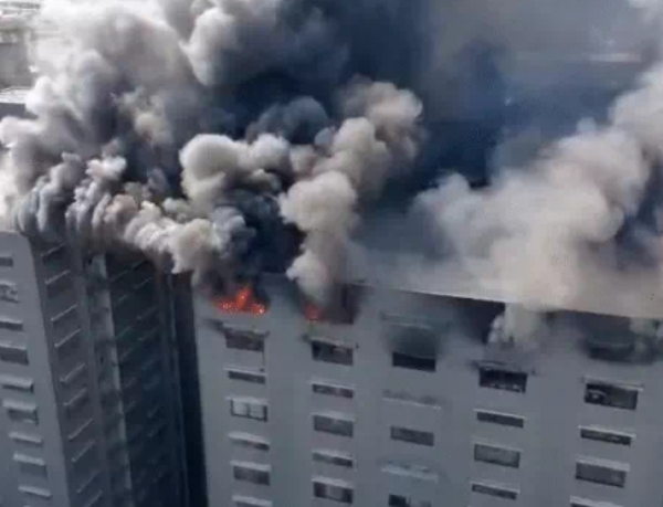 सूरत राज टेक्सटाइल मार्केट की आग सूरत राज टेक्सटाइल मार्केट की आग