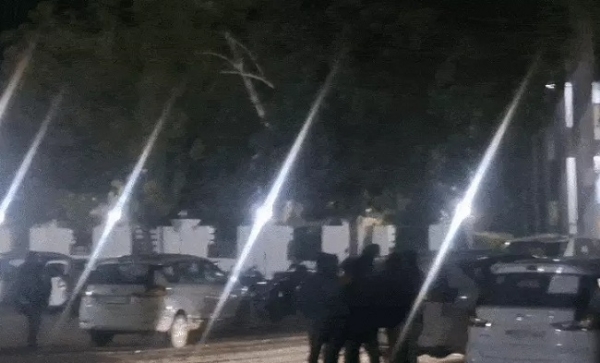 छतरपुरः पूर्व कांग्रेस विधायक फैक्ट्रियों पर आयकर विभाग का छापा छतरपुरः पूर्व कांग्रेस विधायक फैक्ट्रियों पर आयकर विभाग का छापा