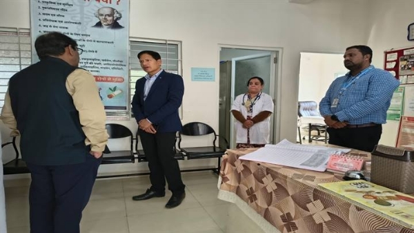 इंदौरः अपर मिशन संचालक ने किया स्वास्थ्य संस्थाओं का निरीक्षण इंदौरः अपर मिशन संचालक ने किया स्वास्थ्य संस्थाओं का निरीक्षण
