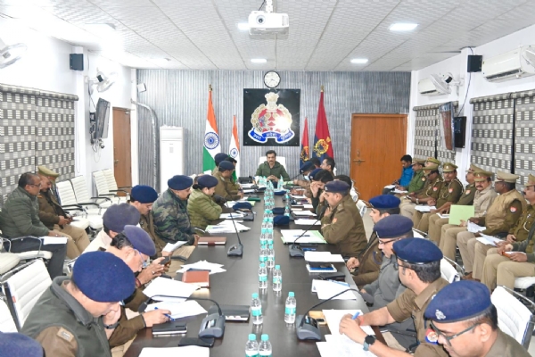 पुलिस कमिश्नर की बैठक पुलिस कमिश्नर की बैठक