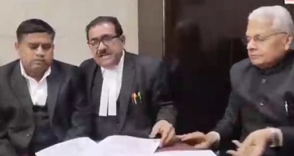 बार एसोसिएशन चुनाव में मतदाता सूची में गड़बड़ी का आरोप,रजिस्ट्रार ने नोटिस किया जारी बार एसोसिएशन चुनाव में मतदाता सूची में गड़बड़ी का आरोप,रजिस्ट्रार ने नोटिस किया जारी