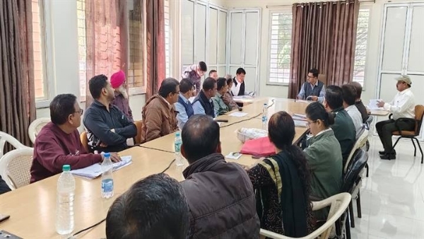 संभागायुक्त डॉ. सुदाम खाड़े ने किया बड़वाह विधानसभा क्षेत्र का औचक निरीक्षण संभागायुक्त डॉ. सुदाम खाड़े ने किया बड़वाह विधानसभा क्षेत्र का औचक निरीक्षण