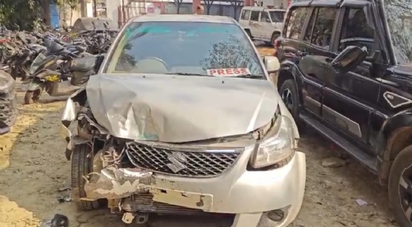 जब्त कार जिससे मवेशियों की हो रही थी तस्करी जब्त कार जिससे मवेशियों की हो रही थी तस्करी