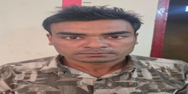 जांजगीर : नाबालिग बालिका से अश्लील इशारा कर पीछा करने वाला आरोप‍ित गिरफ्तार