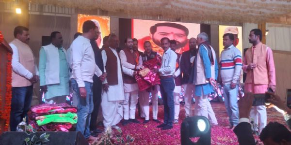 पब्लिक स्कूल में मूर्ति स्थापना संस्कार का वाहक : सतीश शर्मा