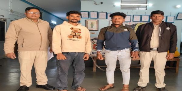 धमतरी : चाकू मारकर युवक की हत्या करने वाले नाबालिग समेत तीन गिरफ्तार