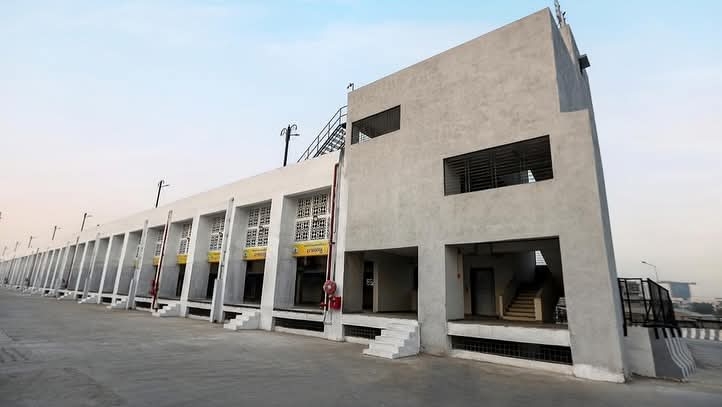 सूरत का सबसे आधुनिक ‘एलिवेटेड मार्केट’ सूरत का सबसे आधुनिक ‘एलिवेटेड मार्केट’