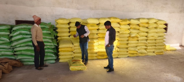 Continuous inflow of urea into the district Continuous inflow of urea into the district