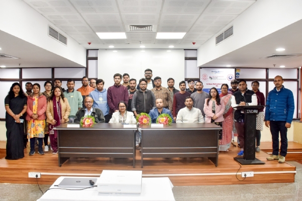 उद्घाटन सत्र में मौजूद आईआईटी (आइएसएम के प्रोफेसर उद्घाटन सत्र में मौजूद आईआईटी (आइएसएम के प्रोफेसर