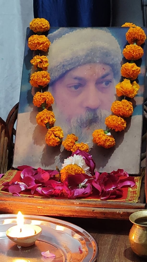 ओशो रजनीश का फाइल फोटो ओशो रजनीश का फाइल फोटो