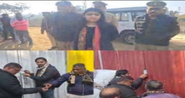 जांच पड़ताल करते एसडीएम व सीओ जांच पड़ताल करते एसडीएम व सीओ