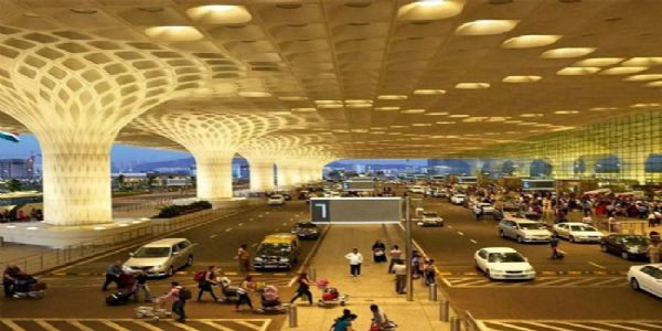 फाईल फोटो: मुंबई एयरपोर्ट फाईल फोटो: मुंबई एयरपोर्ट