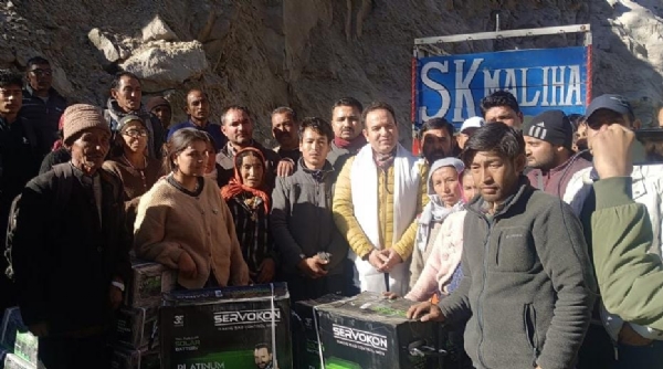 सुनील शर्मा ने पाडर, गांधारी का दो दिवसीय व्यापक दौरा किया सुनील शर्मा ने पाडर, गांधारी का दो दिवसीय व्यापक दौरा किया