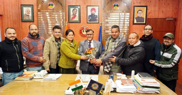 कूटा शिष्टमंडल ने कुलपति से की भेंट, शिक्षकों की समस्याओं के शीघ्र समाधान का आग्रह कूटा शिष्टमंडल ने कुलपति से की भेंट, शिक्षकों की समस्याओं के शीघ्र समाधान का आग्रह