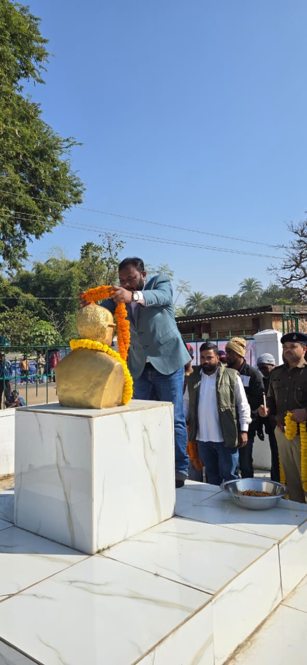 झारखंड आंदोलन के पुरोधा एन.ई. होरो को सुदीप गुड़िया ने दी श्रद्धांजलि झारखंड आंदोलन के पुरोधा एन.ई. होरो को सुदीप गुड़िया ने दी श्रद्धांजलि