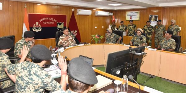 महानिदेशक ने की बीएसएफ गुवाहाटी फ्रंटियर की संक्रियात्मक तैयारियों की समीक्षा