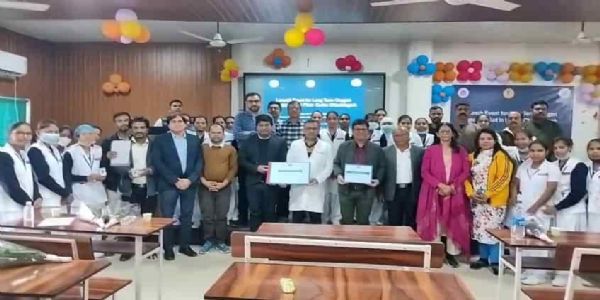 कोरबा : लॉन्ग टर्म फॉर ऑक्सीजन थेरेपी पर हो रहा काम, पीड़ित लोगों को निशुल्क ऑक्सीजन कंसंट्रेटर का वितरण